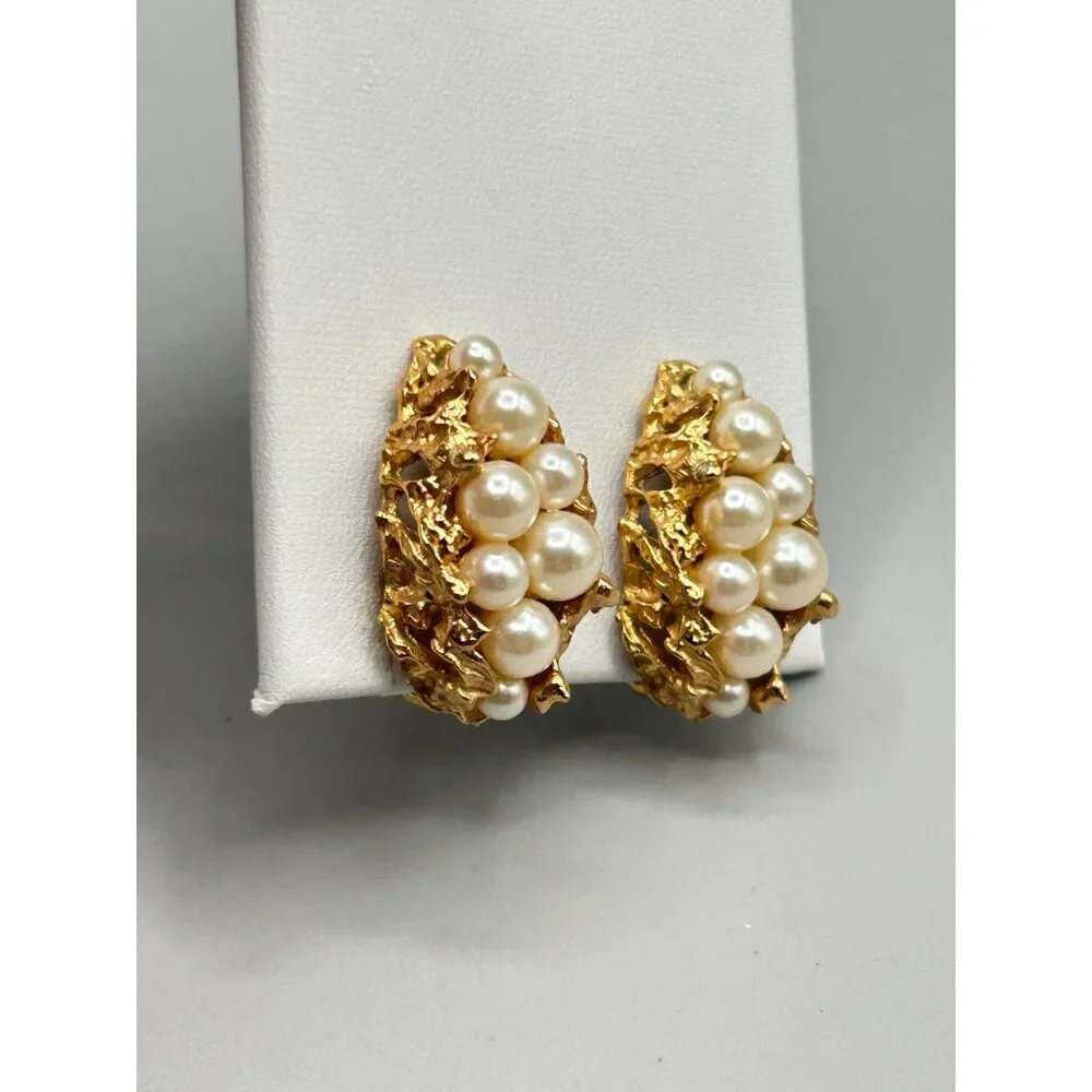 Vintage Napier Gold Tone Clip On Earrings with Faux Pearls Cluster - Picture 5 of 7